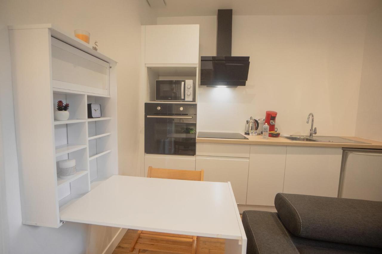 Appartement Cozy Avec Stationnement Gratuit Saint-André-les-Vergers Buitenkant foto